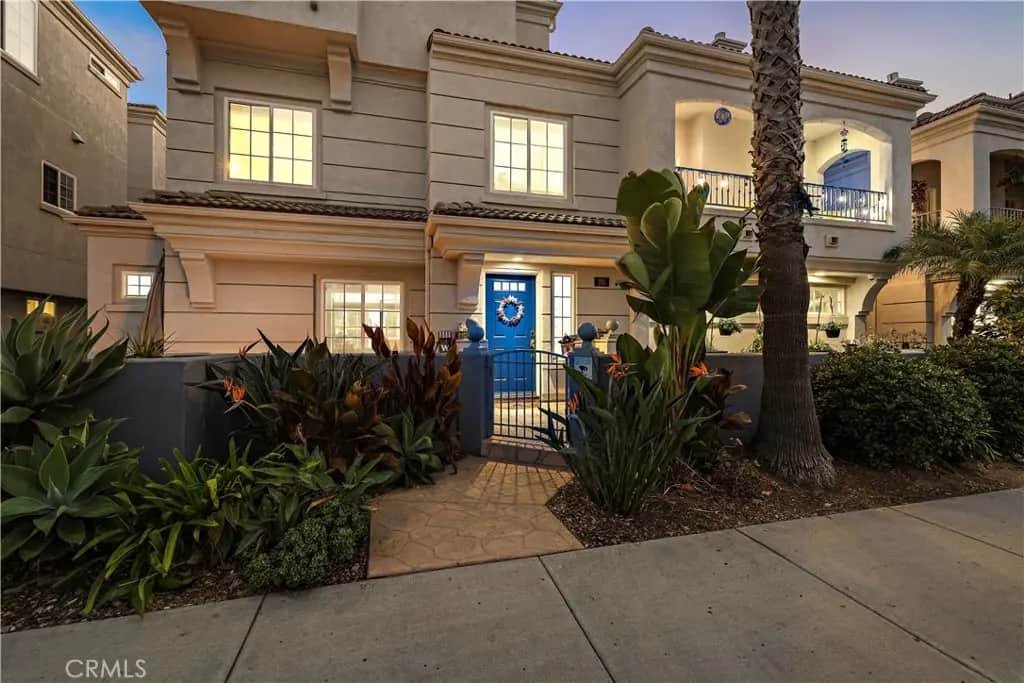 701 N Cleveland, Oceanside, CA — listing photo 1