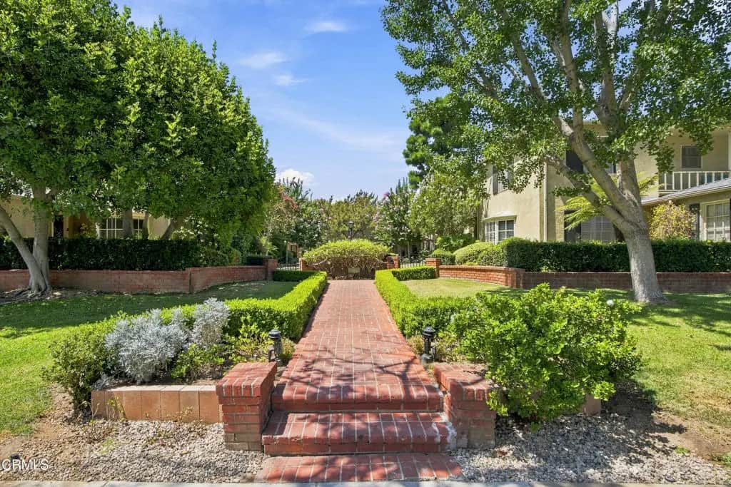 433 S Madison Avenue 8, Pasadena, CA — listing photo 1