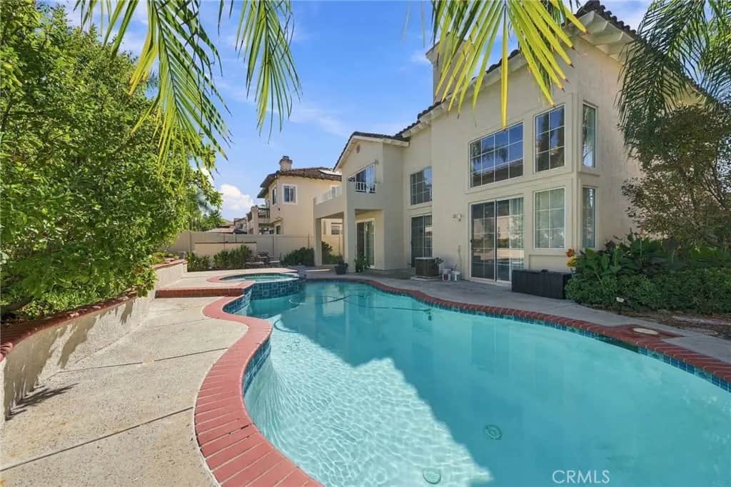 32100 Via Benabarre, Temecula, CA — listing photo 1