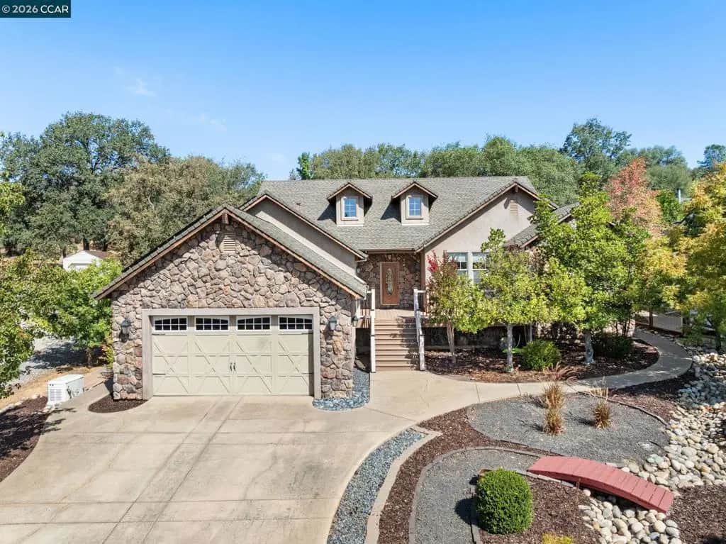 218 Smith Flat Rd, Angels Camp, CA — listing photo 1