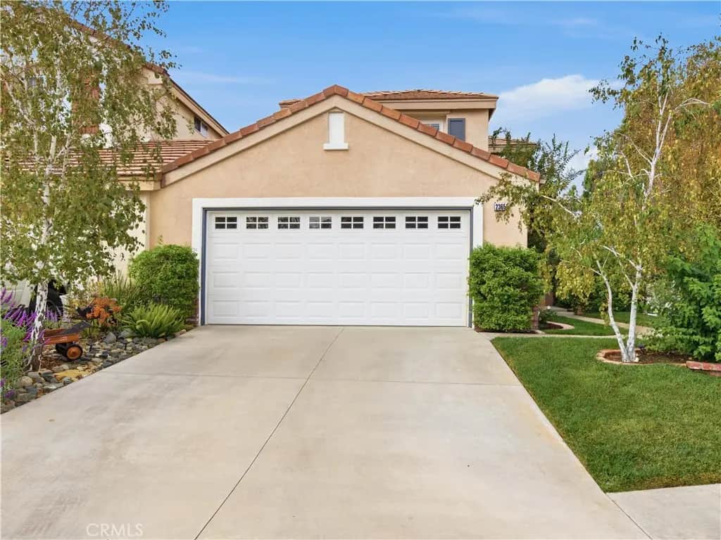 23653 Silverhawk, Valencia, CA — listing photo 1