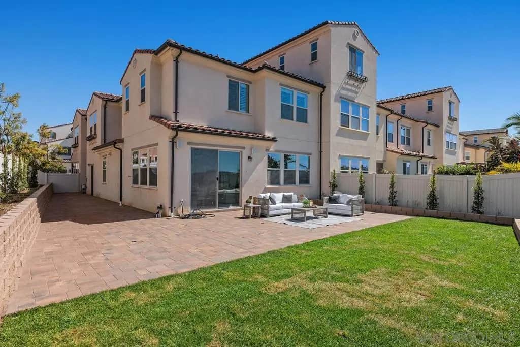 16193 Veridian Cir, San Diego, CA — listing photo 1