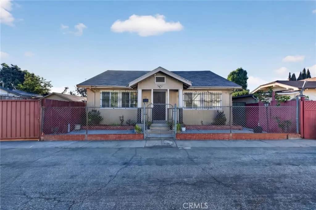 1135 Larch, Inglewood, CA — listing photo 1