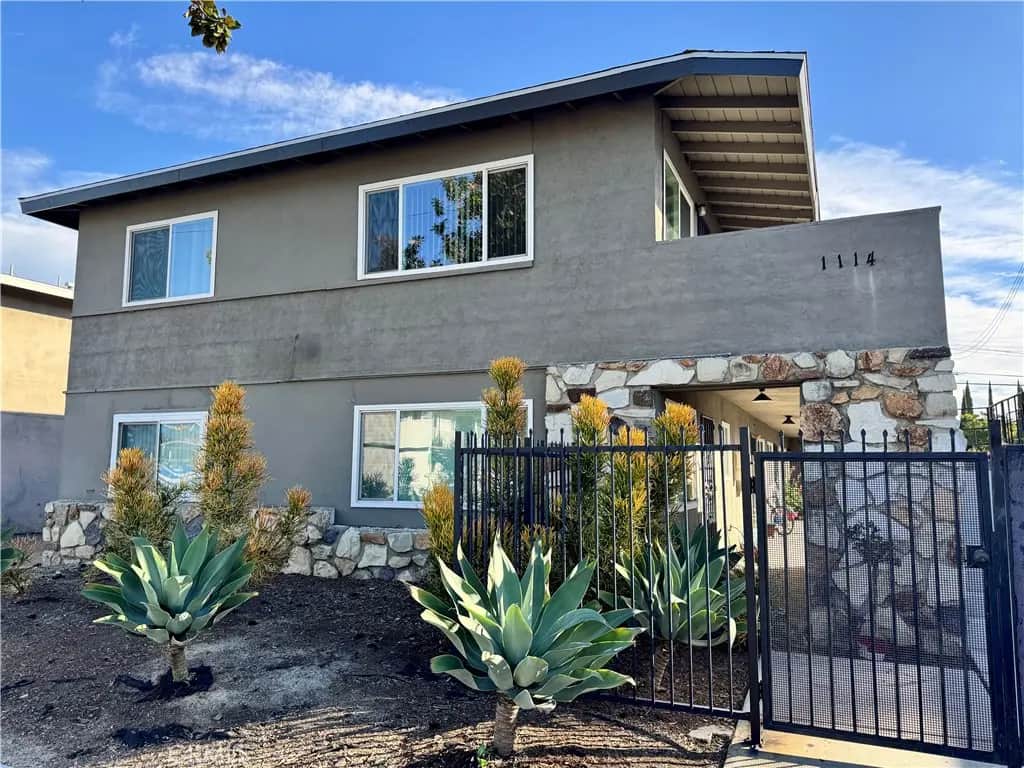 1114 N Mayfair B, Anaheim, CA — listing photo 1