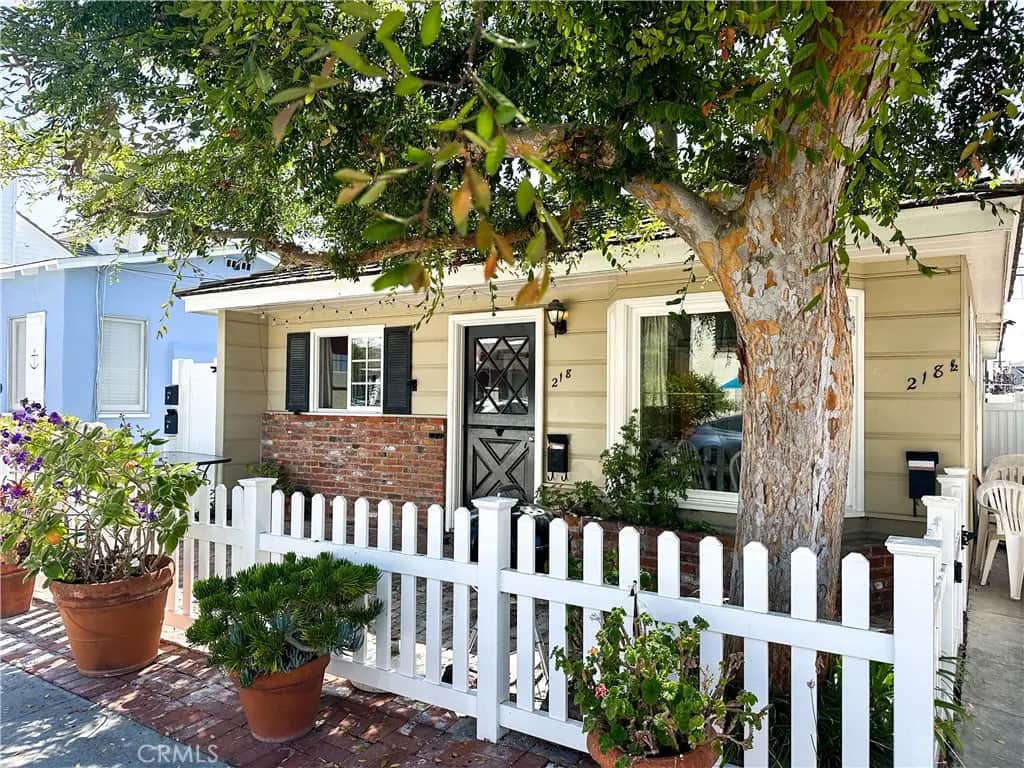 218 Agate Avenue Front, Newport Beach, CA — listing photo 1