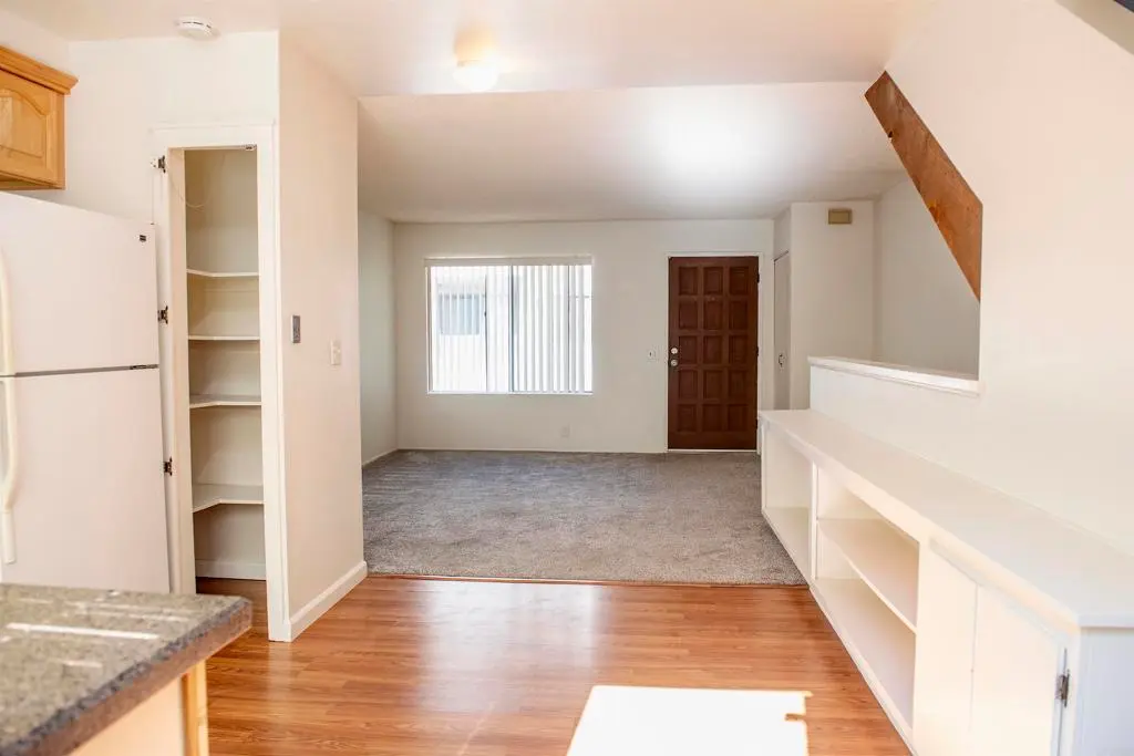 8442 Via Sonoma, La Jolla, CA — listing photo 1
