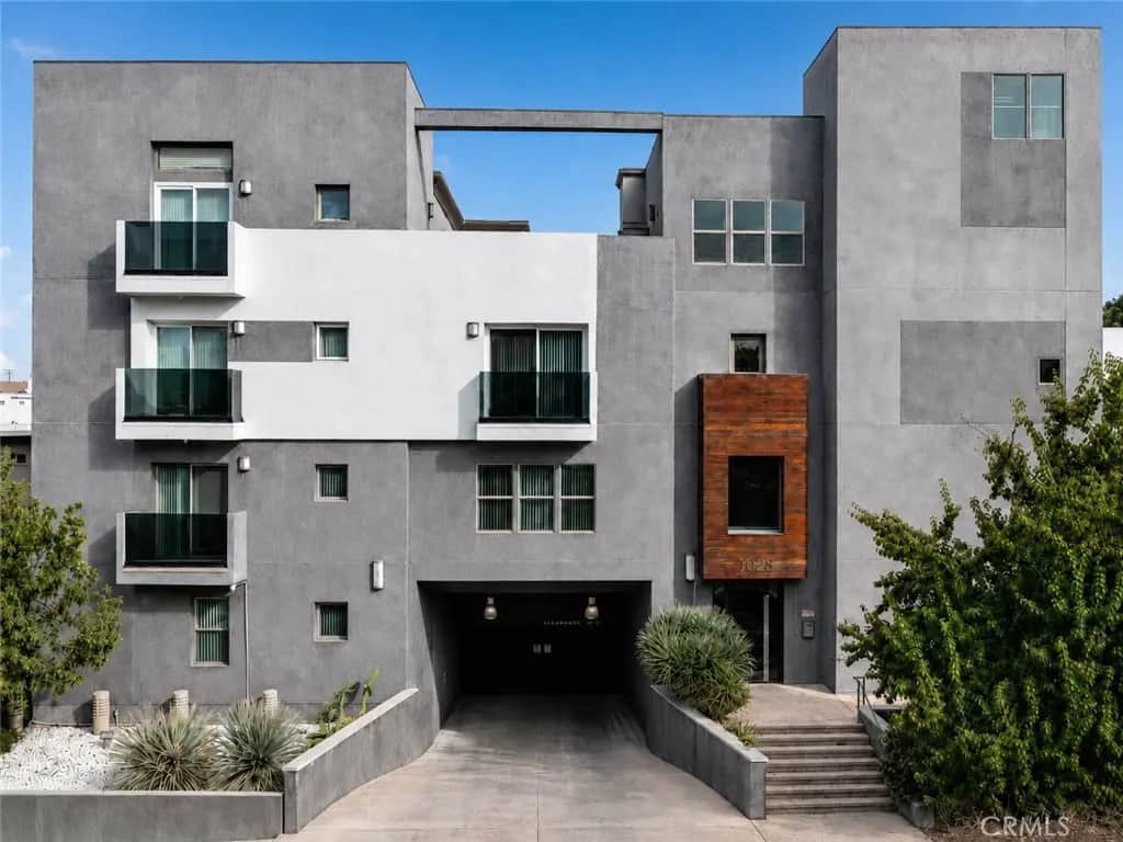 11925 Kling Street 2LAU, Valley Village, CA — listing photo 1