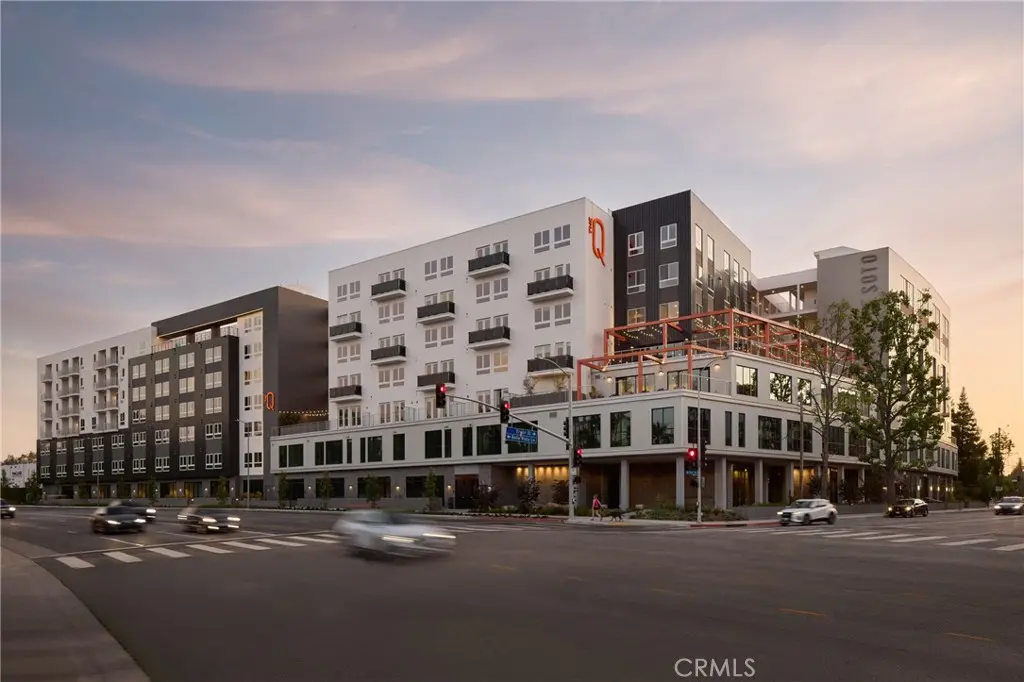21010 Erwin Street 3LW, Woodland Hills, CA — listing photo 1