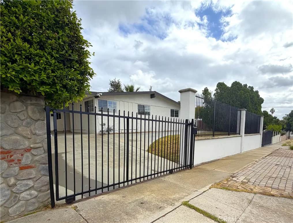13658 Garrick Avenue, Sylmar, CA — listing photo 1