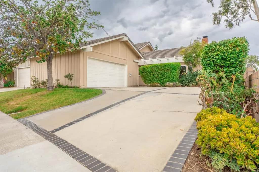 4985 Paseo Segovia, Irvine, CA — listing photo 1