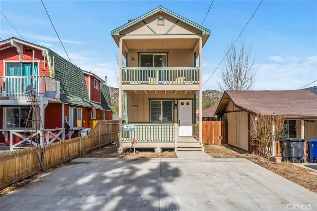 1031 W Fairway Boulevard, Big Bear City, CA — listing photo 1