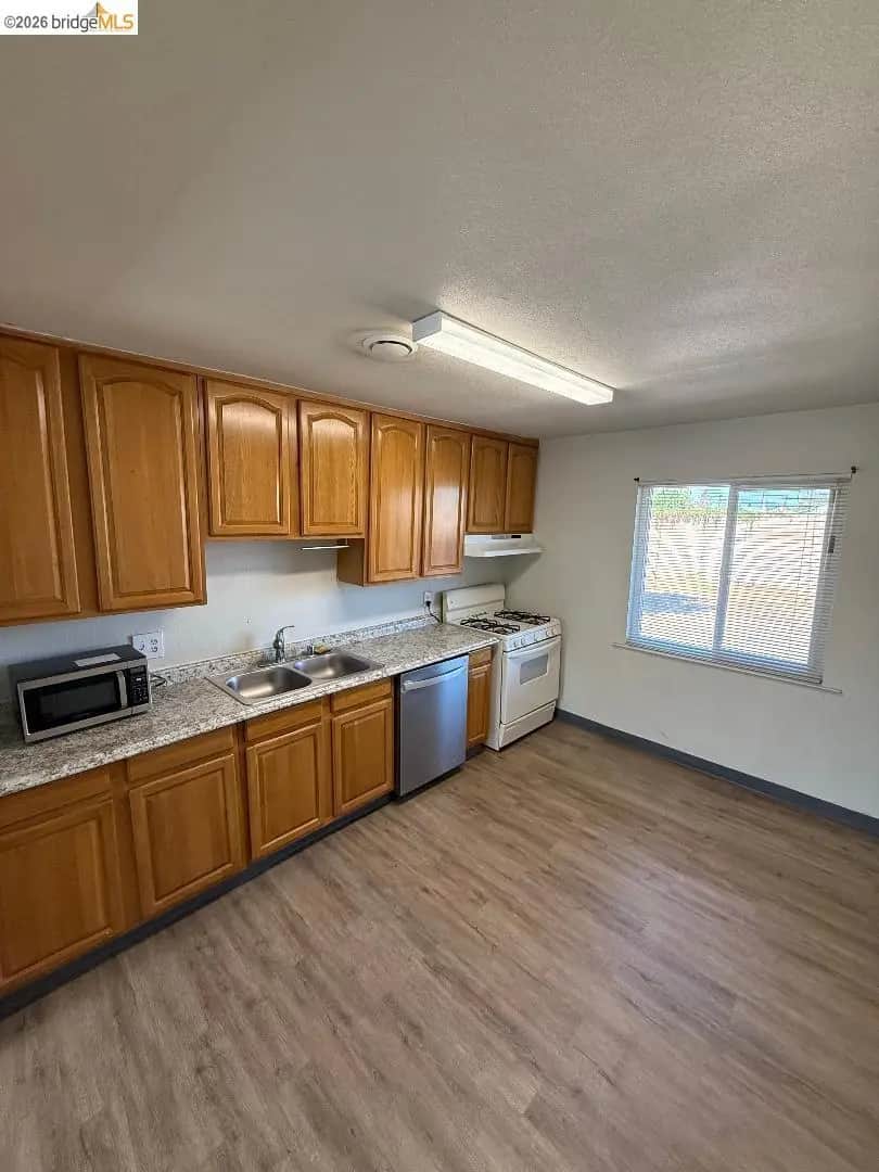 W Tregallas Rd, Antioch, CA — listing photo 1