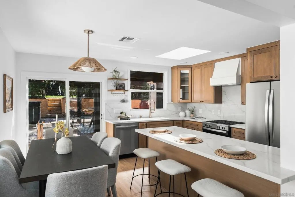 5831 Vale Way, San Diego, CA — listing photo 1