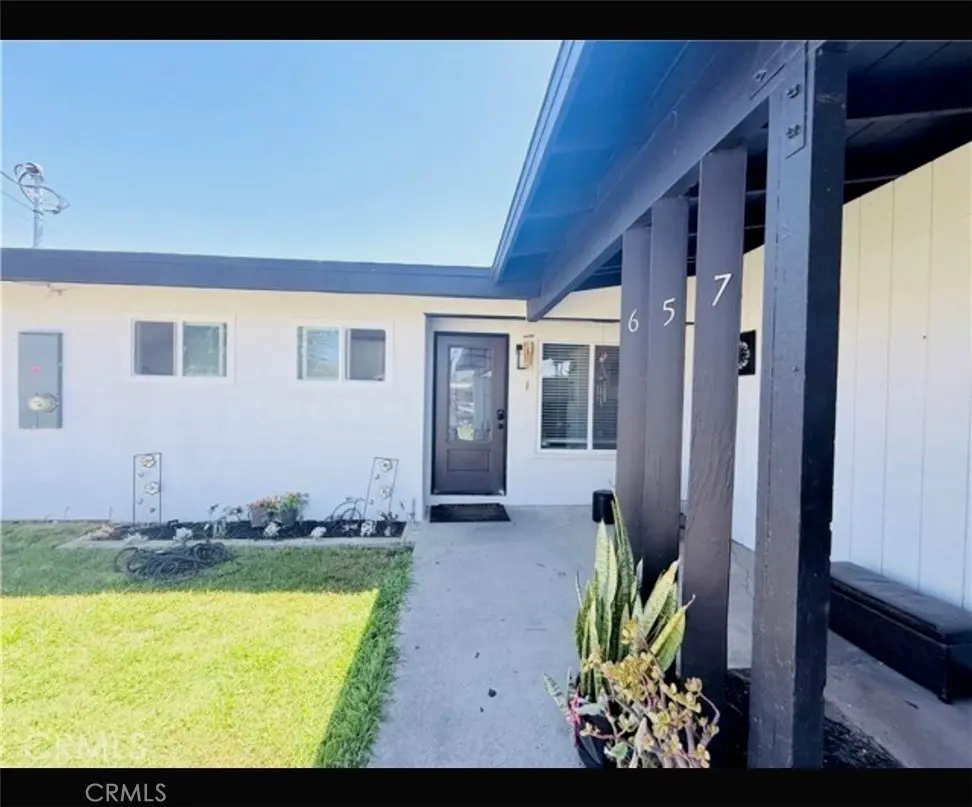 657 E King, Rialto, CA — listing photo 1