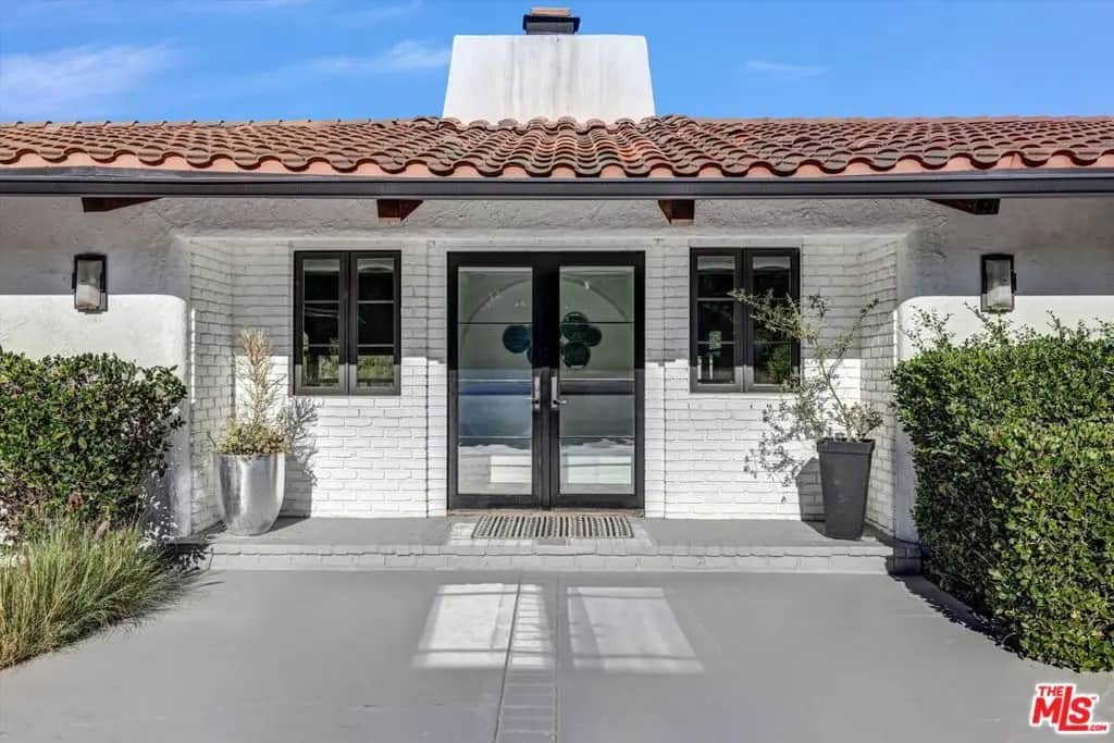 6656 Dume Drive, Malibu, CA — listing photo 1