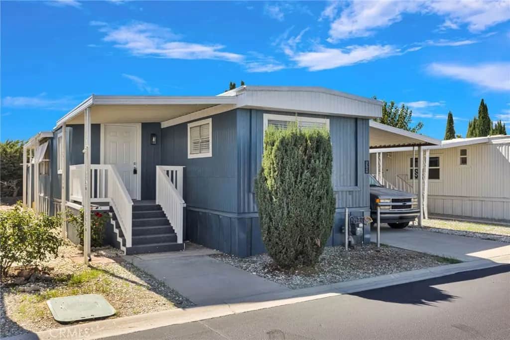 15252 Seneca Road 30, Victorville, CA — listing photo 1