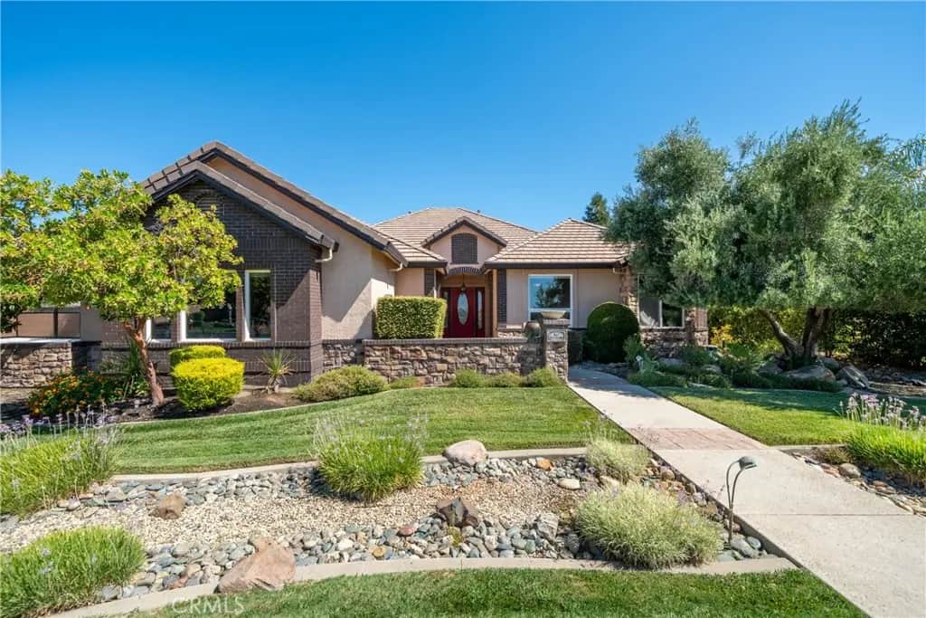 863 Santa Cruz Drive, Redding, CA — listing photo 1