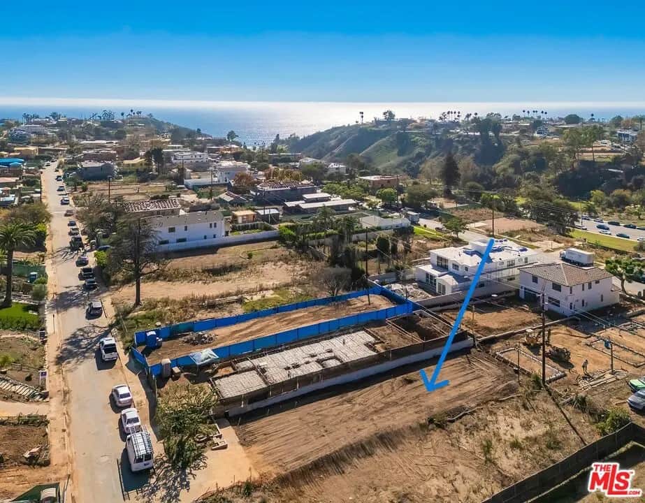 747 Haverford Avenue, Pacific Palisades, CA — listing photo 1