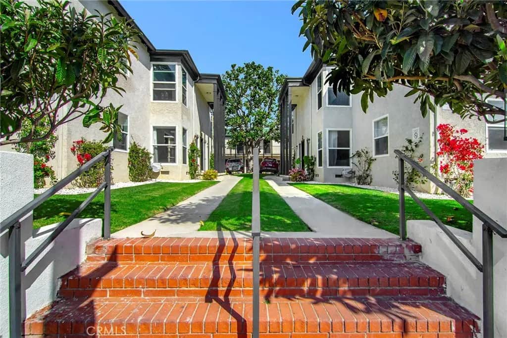 1949 20th Street B, Santa Monica, CA — listing photo 1