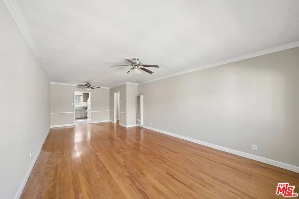 3644 Carmona Avenue 7, Los Angeles, CA — listing photo 1