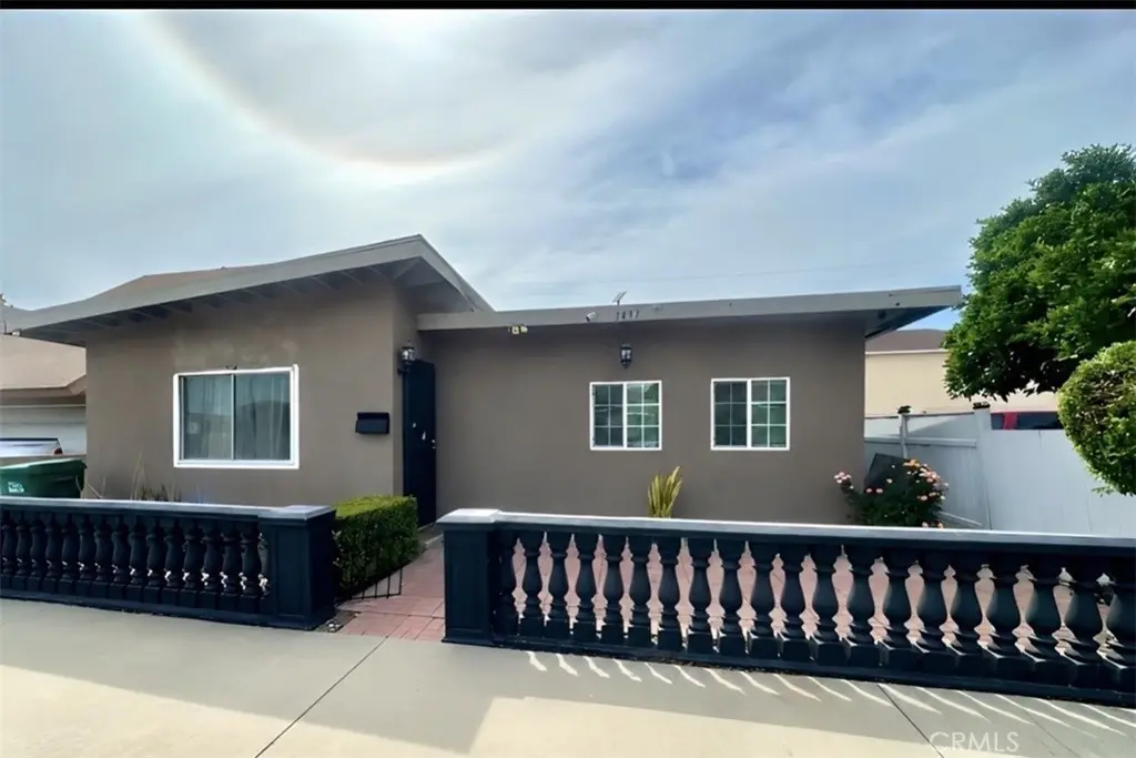 3437 Caspian, Long Beach, CA — listing photo 1