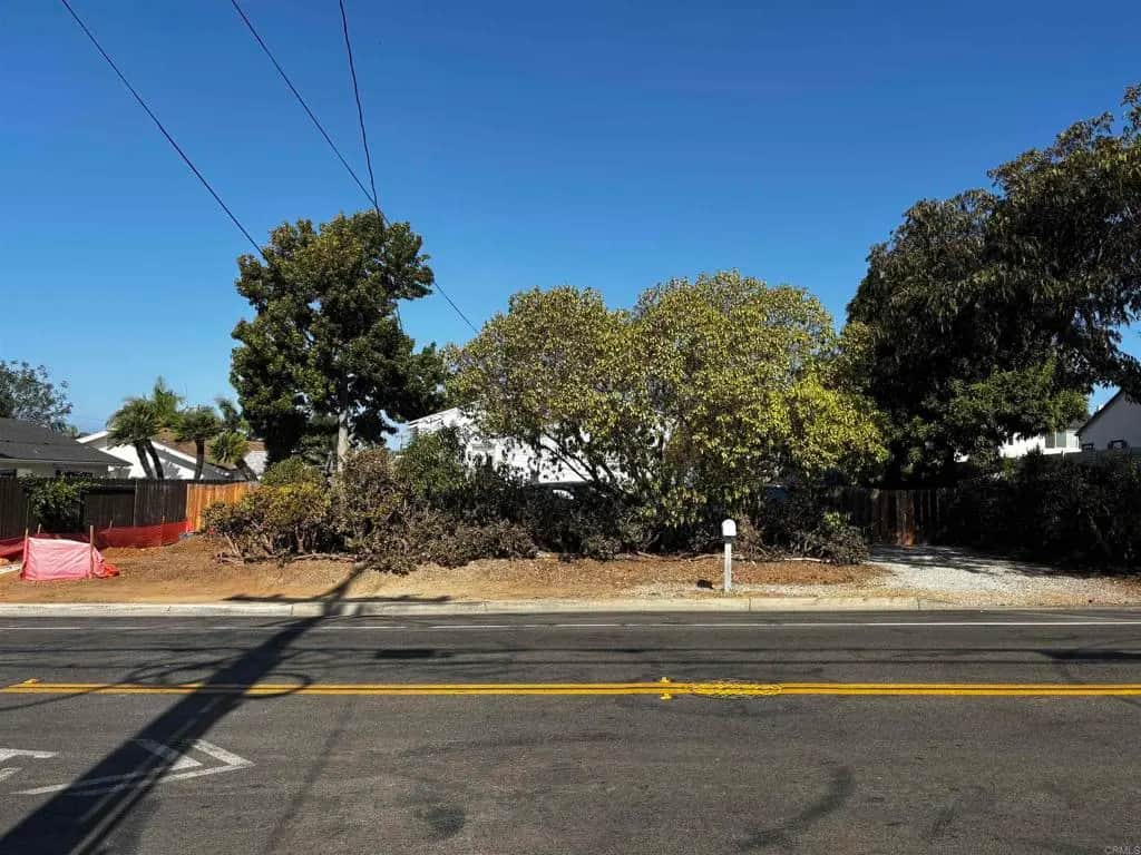 1706 California Street, Oceanside, CA — listing photo 1