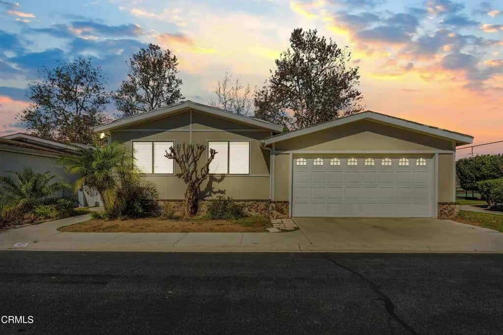 421 Raspberry Place 118, Oxnard, CA — listing photo 1