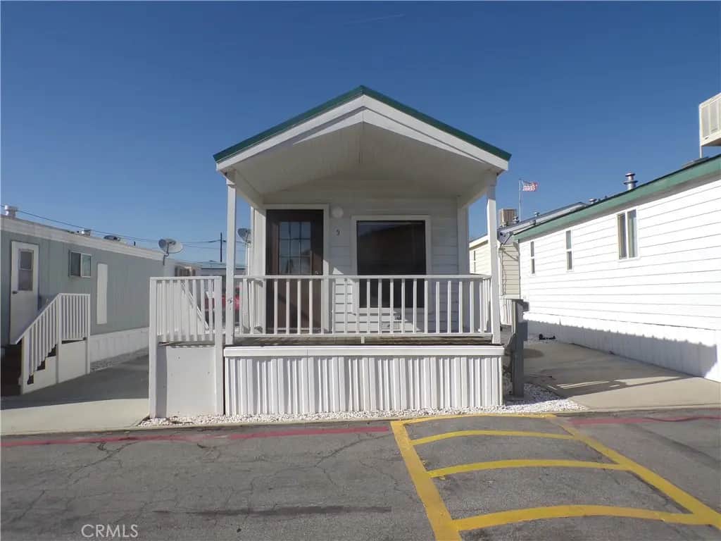 12710 3rd ST 5, Yucaipa, CA — listing photo 1