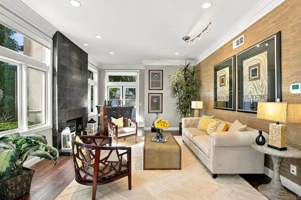 5330 Renaissance Ave., San Diego, CA — listing photo 1