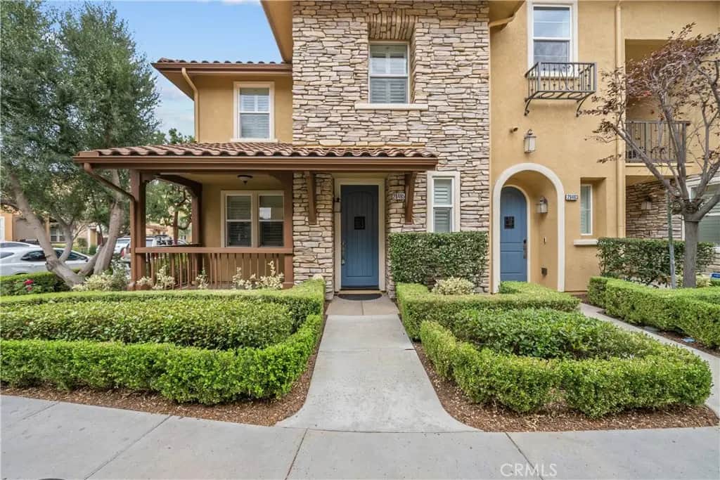 28495 Herrera, Valencia, CA — listing photo 1