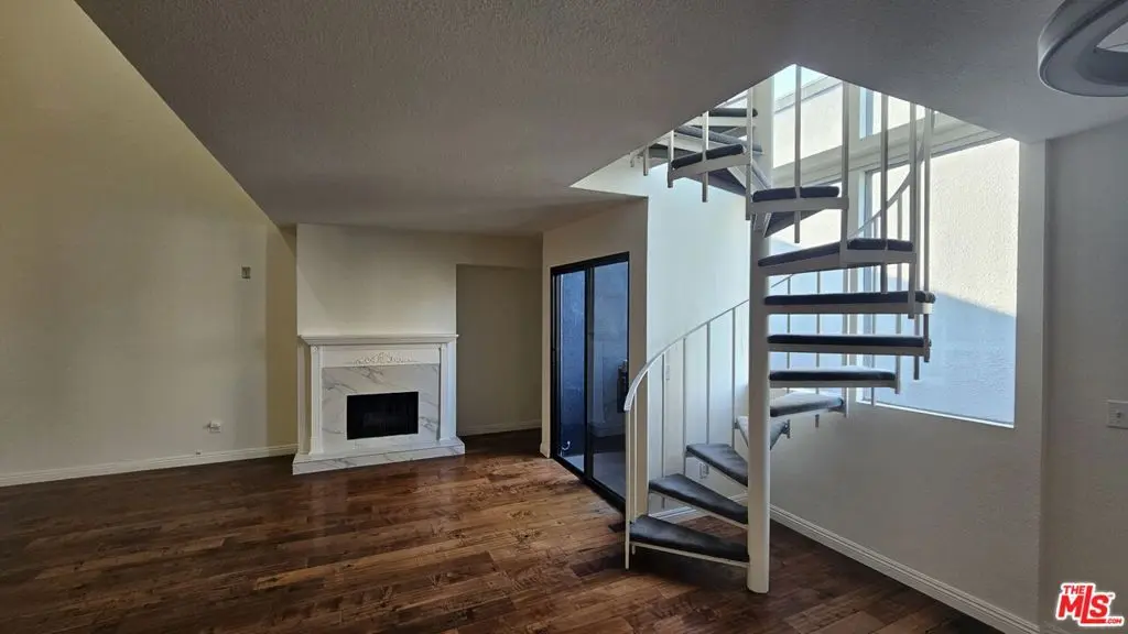 1940 N Highland Avenue 59, Los Angeles, CA — listing photo 1