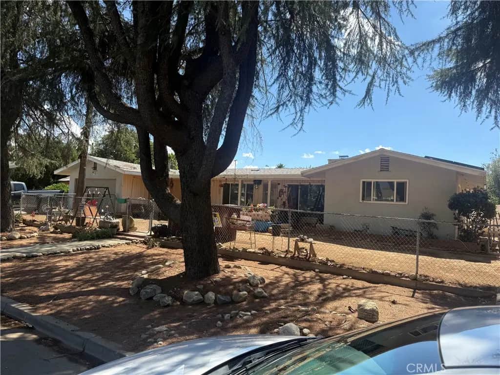 1086 N California, Beaumont, CA — listing photo 1