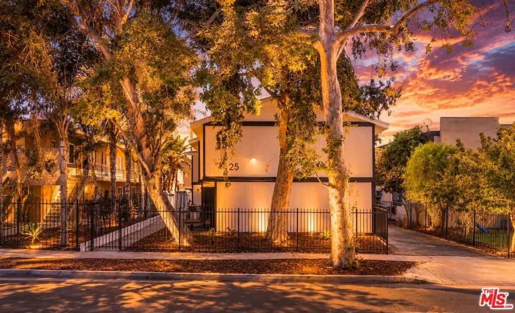 11425 Tiara Street, Los Angeles, CA — listing photo 1