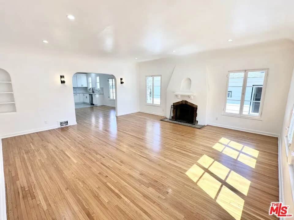 643 S Cloverdale Avenue 643 1/2, Los Angeles, CA — listing photo 1