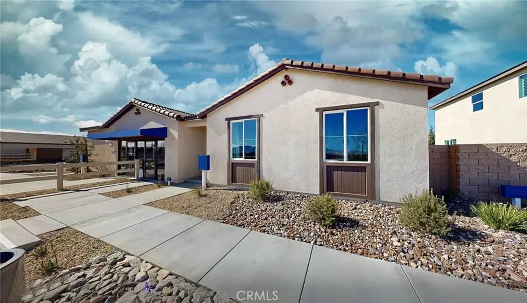 7558 Princeton Avenue, Hesperia, CA — listing photo 1