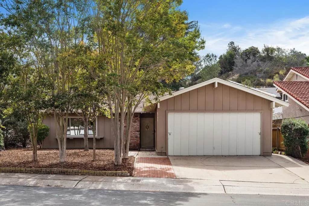 4795 Robbins St, San Diego, CA — listing photo 1
