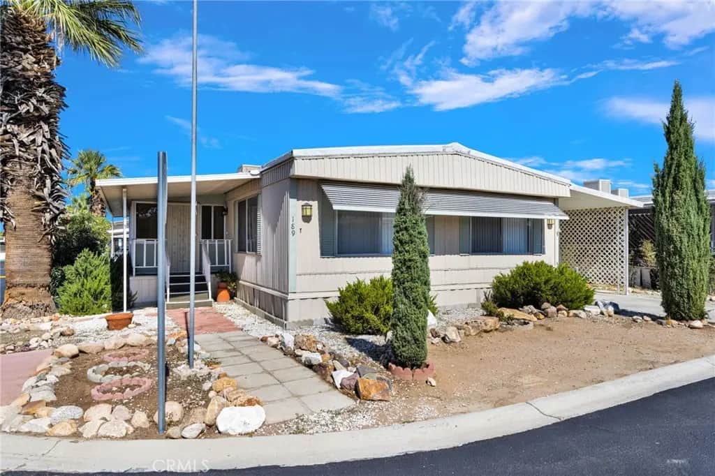 15252 Seneca Road 189, Victorville, CA — listing photo 1