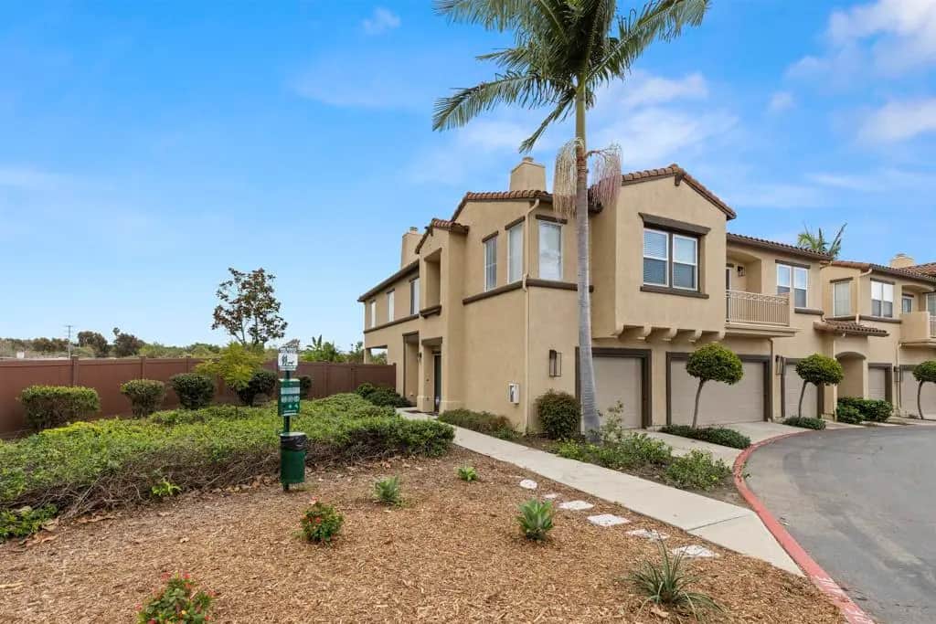4470 Brisbane Way 5, Oceanside, CA — listing photo 1