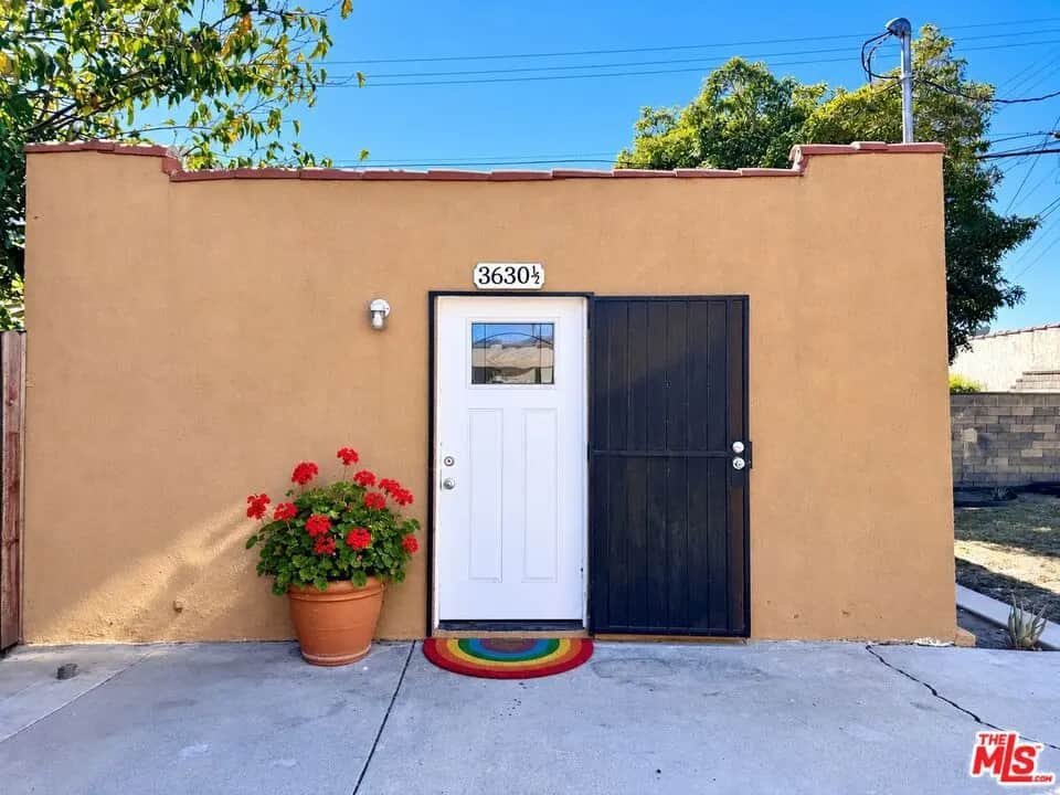 3630 W 60th Street 3630 1/2, Los Angeles, CA — listing photo 1