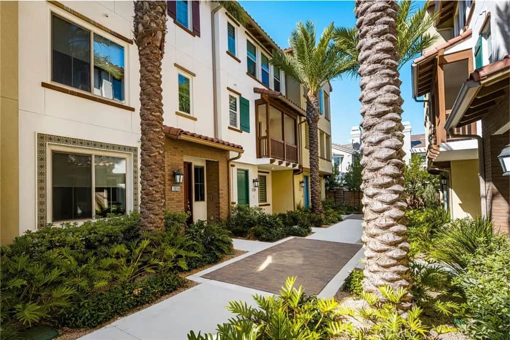 19114 Azul, Huntington Beach, CA — listing photo 1