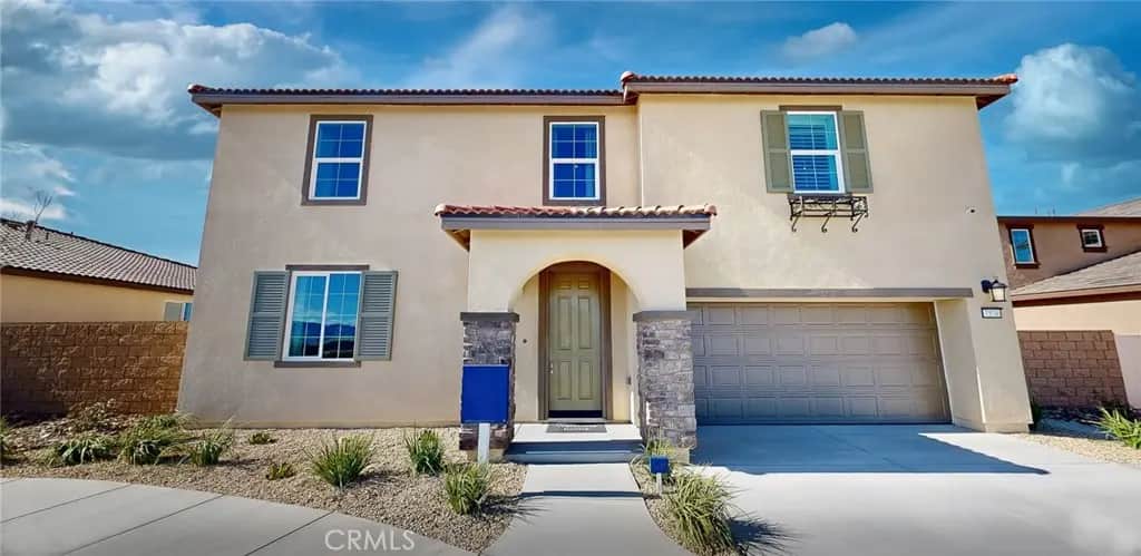 7570 Princeton Avenue, Hesperia, CA — listing photo 1