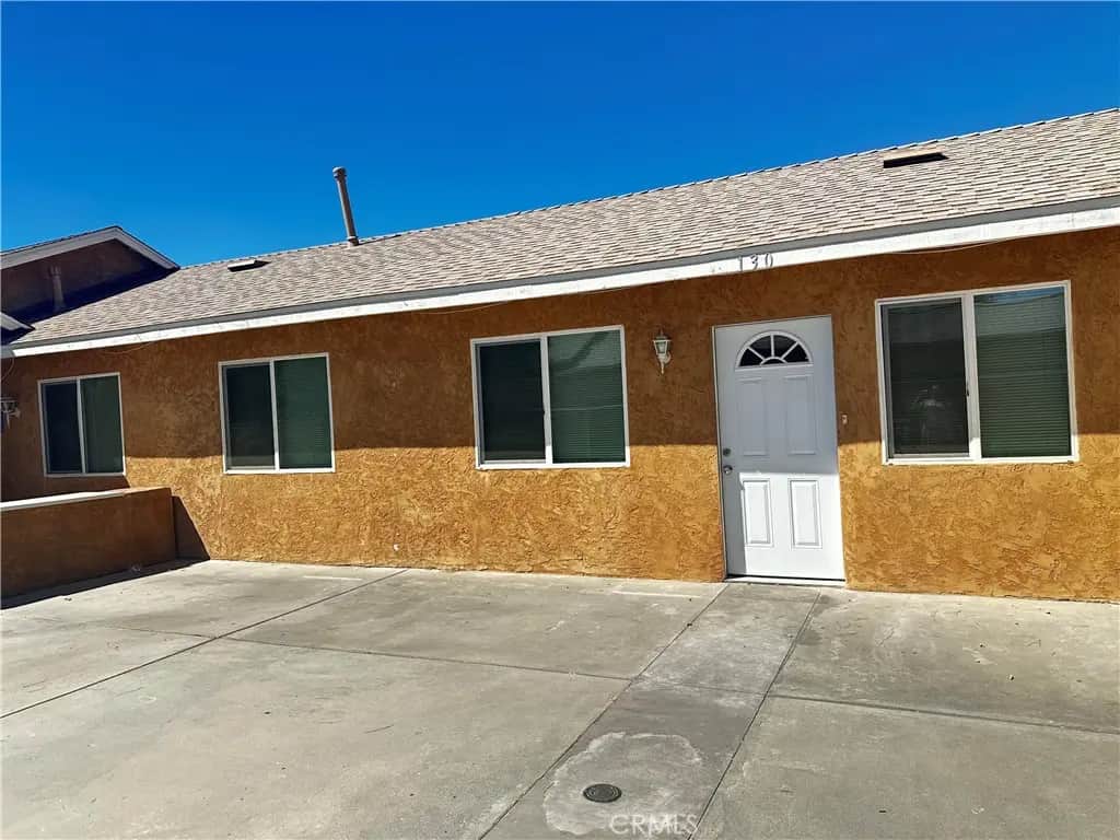 130 N Victoria Avenue, San Jacinto, CA — listing photo 1