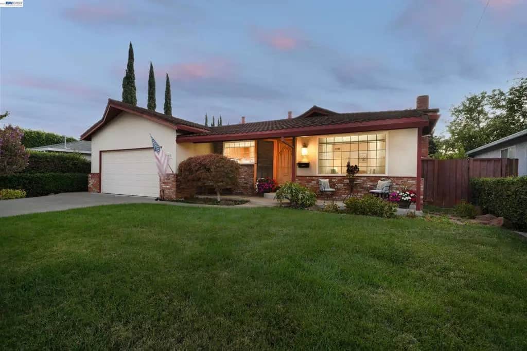 255 Hillcrest Ave, Livermore, CA — listing photo 1