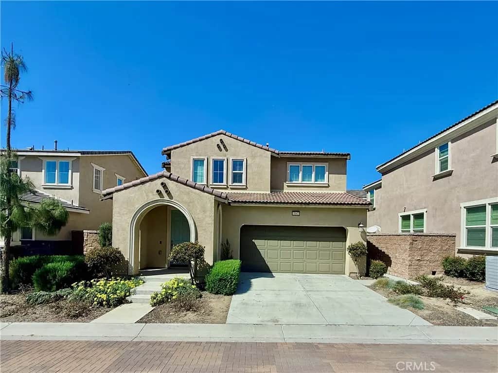 3162 E Mt Rainier Drive, Ontario, CA — listing photo 1