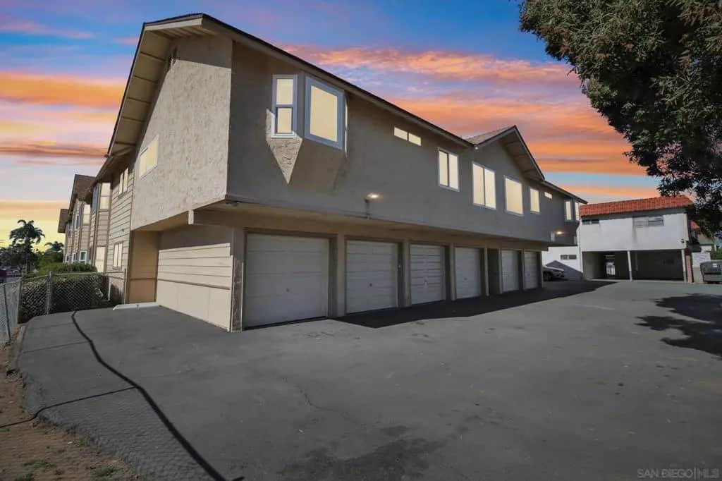 1274 Holly Ave., Imperial Beach, CA — listing photo 1