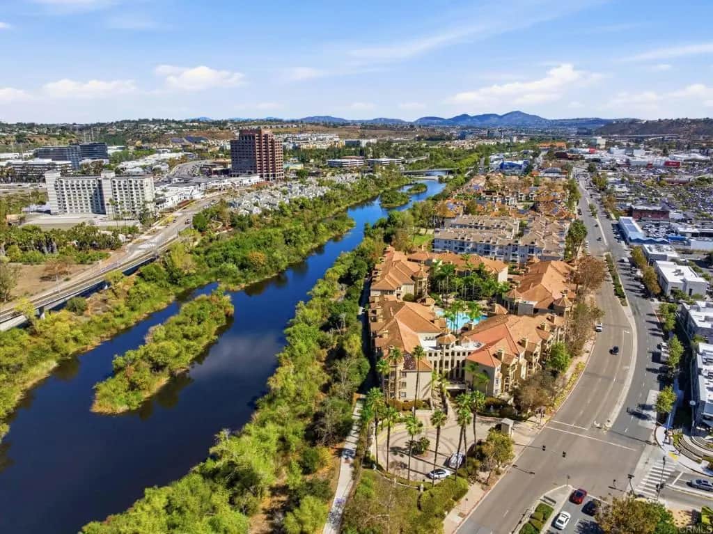 510 Camino De La Reina 106, San Diego, CA — listing photo 1