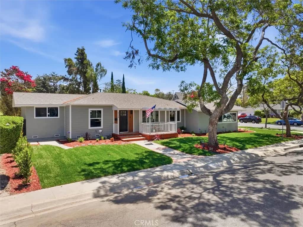 4126 Sebren, Lakewood, CA — listing photo 1