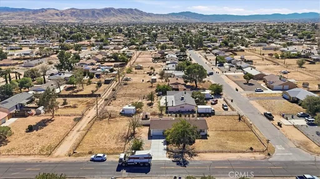 21057 Sitting Bull, Apple Valley, CA — listing photo 1
