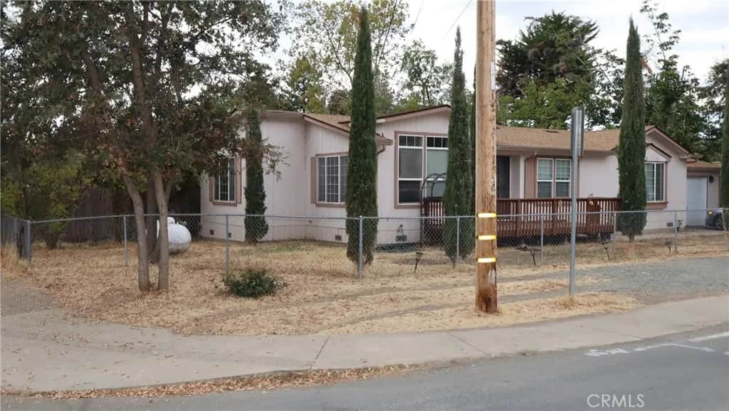 3835 Country Club Drive, Lucerne, CA — listing photo 1