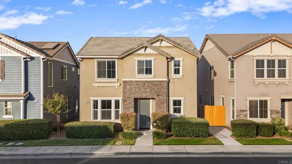 4428 W Pinsapo Drive, Fresno, CA — listing photo 1